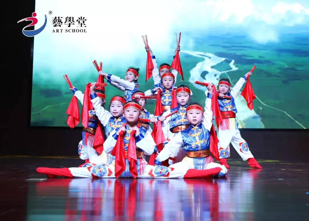 2020花开多彩幸福年 | 恒行5小明星齐聚一堂迎新年